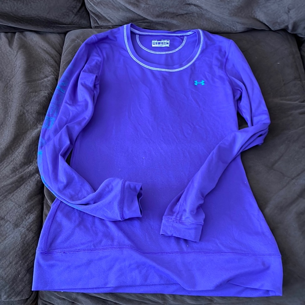 Under Armour all season gear sz medium
